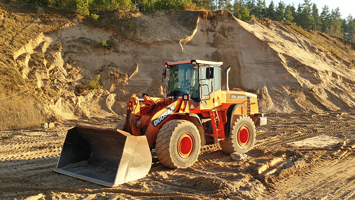 Shin-Li-Home-Doosan-Vehicle Komatsu Earthmoving Equipment